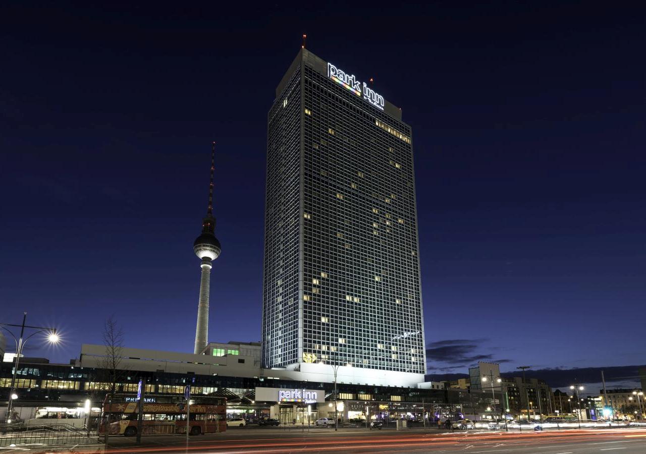 Berlin Airport To Park Inn Alexanderplatz www.parkinn-berlin.de