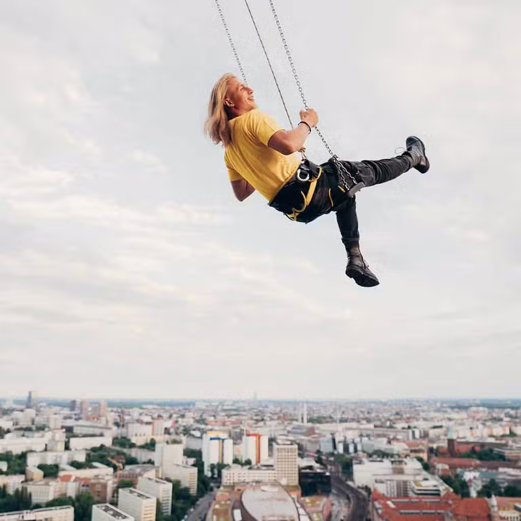 High Swing Berlin 3 Park Inn Berlin Schaukel Berlin 5